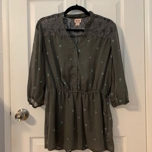 Large dressy blouse like new.